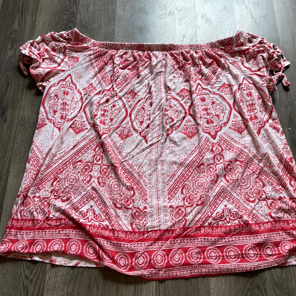 Tunic styled Maurice’s top